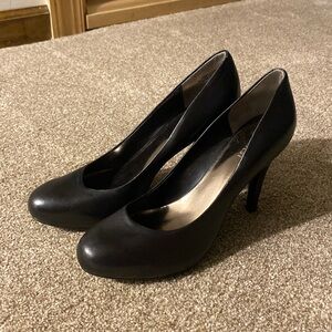 Nine West Enhancingo Black Heels, Size 8
